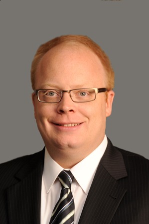 Headshot of Kevin Owren